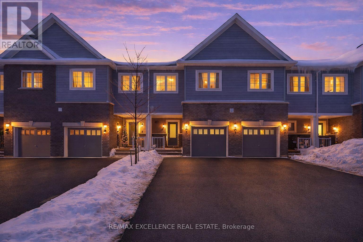 138 Winters Way, Shelburne, ON - Outdoor With Facade