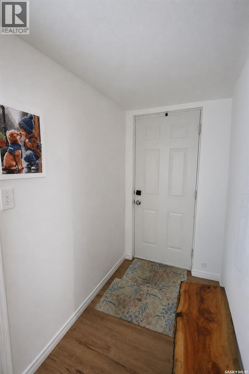 748 5Th Street E, Prince Albert, SK - Indoor Photo Showing Other Room