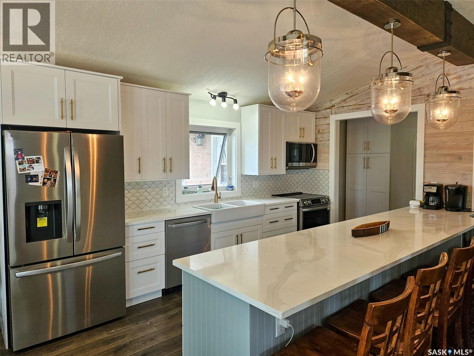 59 Snedden Crescent, Maple Bush Rm No. 224, SK - Indoor Photo Showing Kitchen With Stainless Steel Kitchen With Upgraded Kitchen
