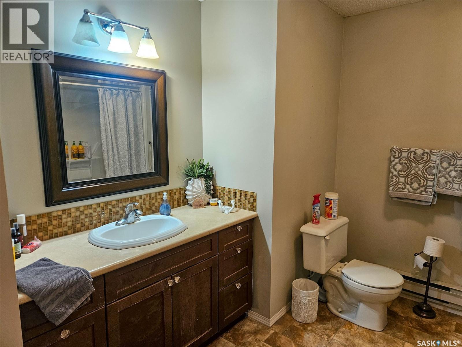 59 Snedden Crescent, Maple Bush Rm No. 224, SK - Indoor Photo Showing Bathroom