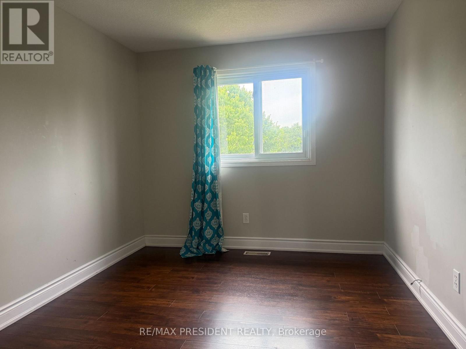 135 Activa Avenue, Kitchener, ON - Indoor Photo Showing Other Room