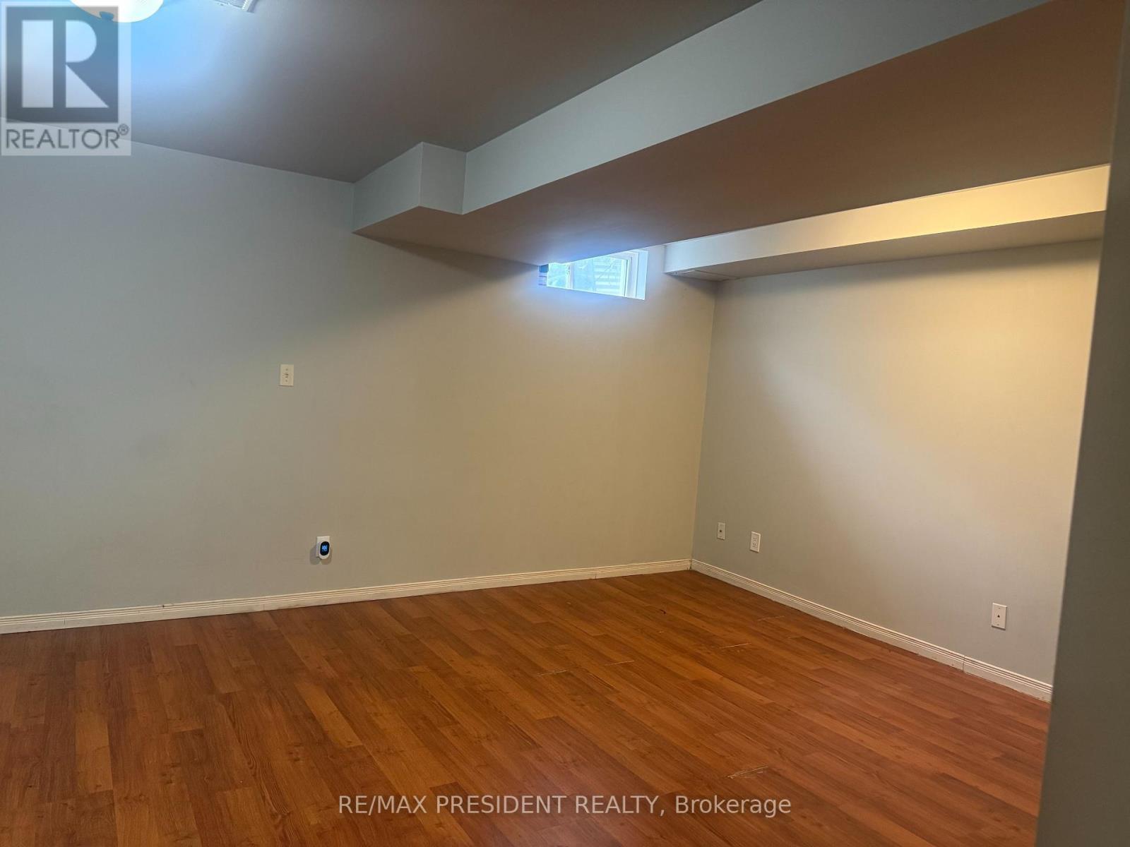 135 Activa Avenue, Kitchener, ON - Indoor