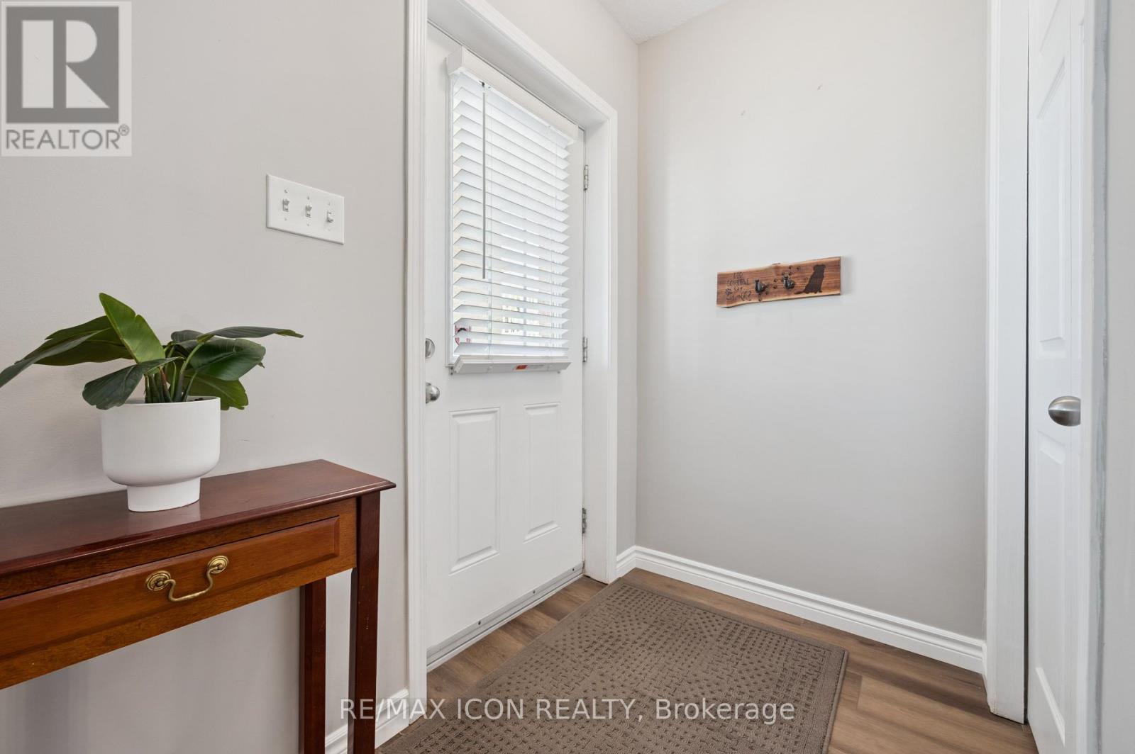9D - 50 Howe Drive, Kitchener, ON - Indoor Photo Showing Other Room