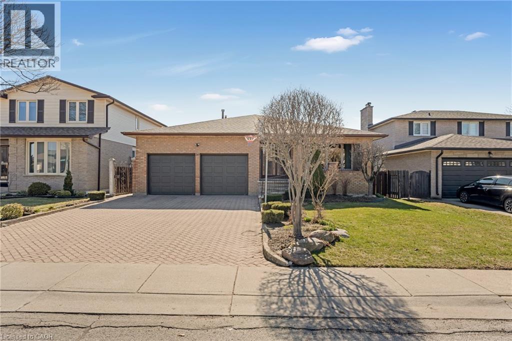 36 Skylark Drive, Hamilton, ON - Outdoor