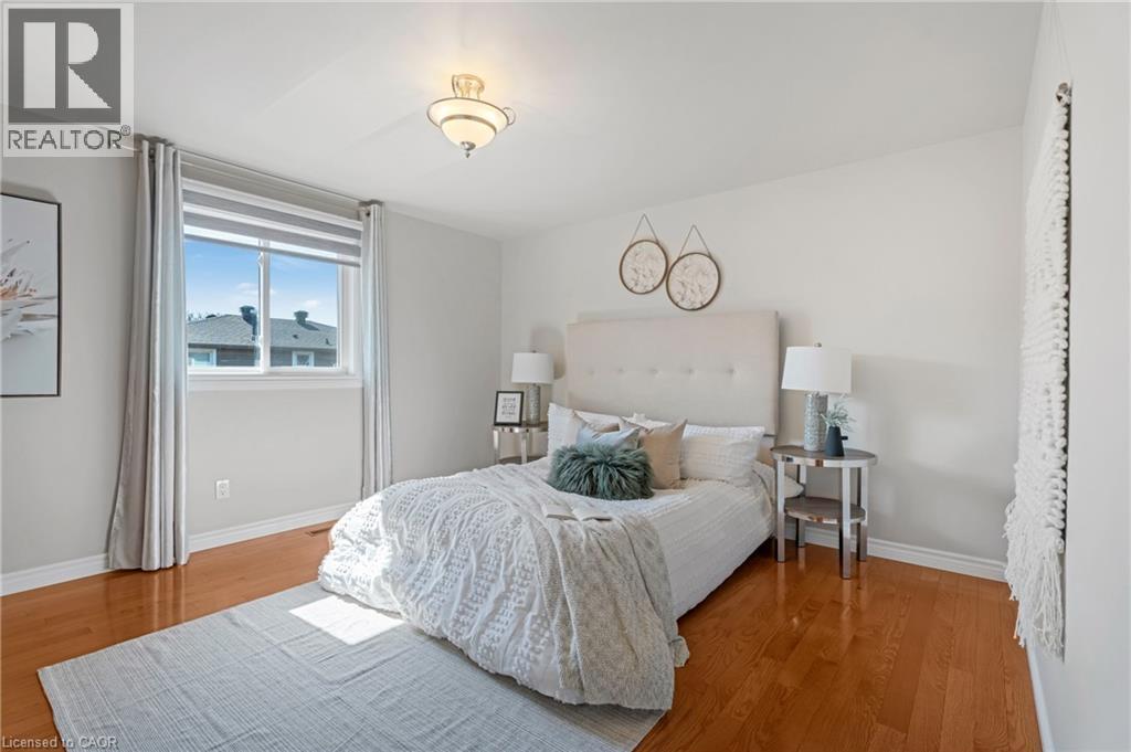 36 Skylark Drive, Hamilton, ON - Indoor Photo Showing Bedroom