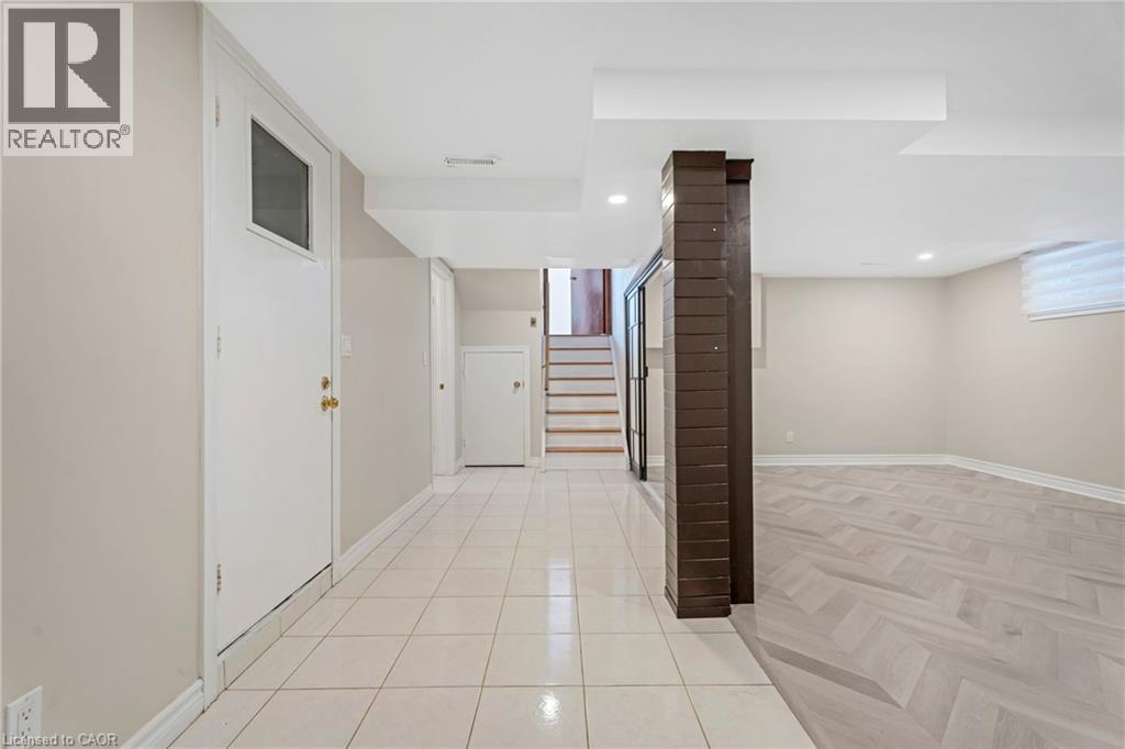 36 Skylark Drive, Hamilton, ON - Indoor Photo Showing Other Room