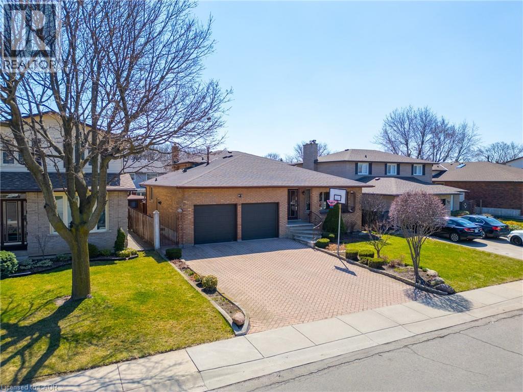36 Skylark Drive, Hamilton, ON - Outdoor
