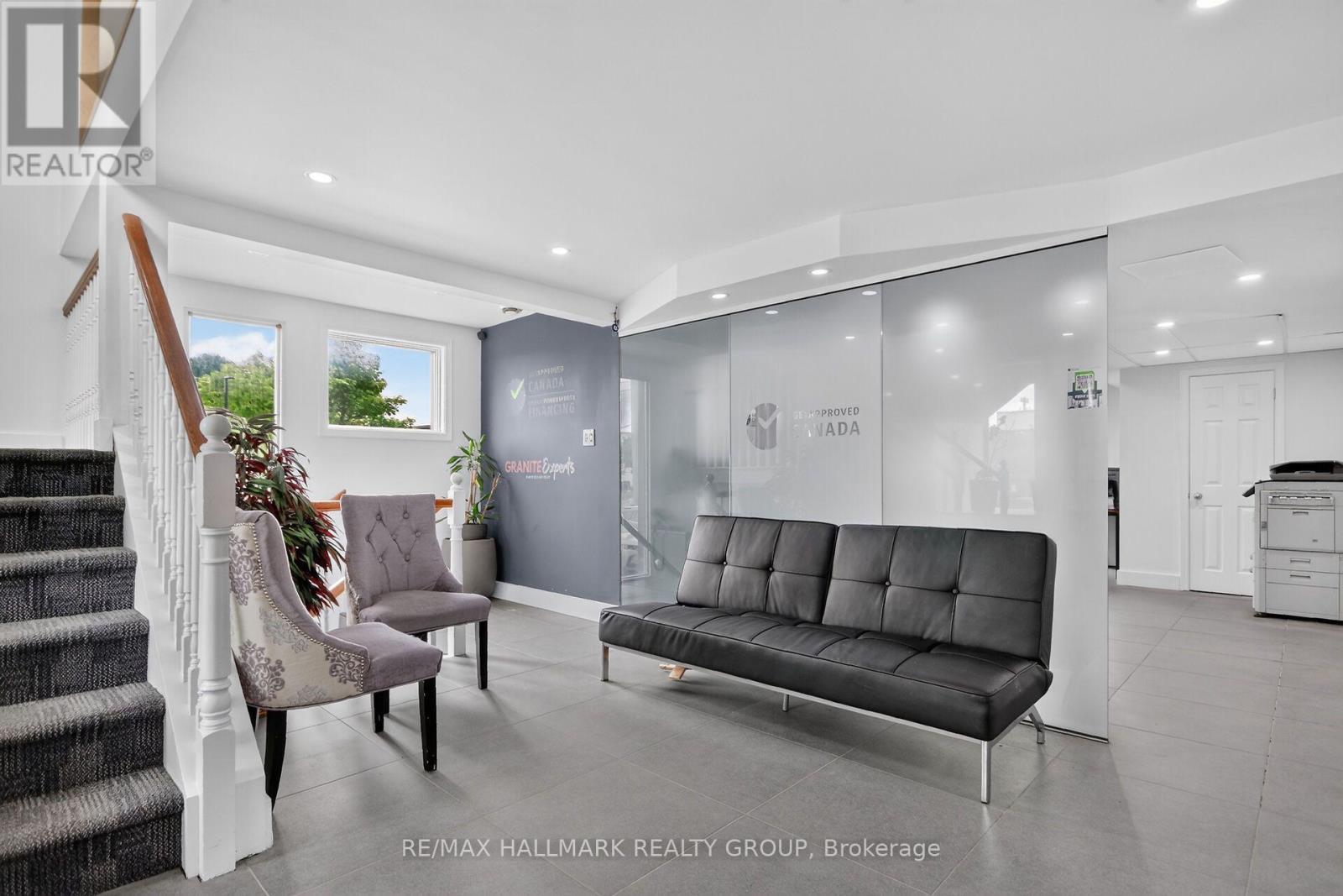818 Boyd Avenue, Ottawa, ON