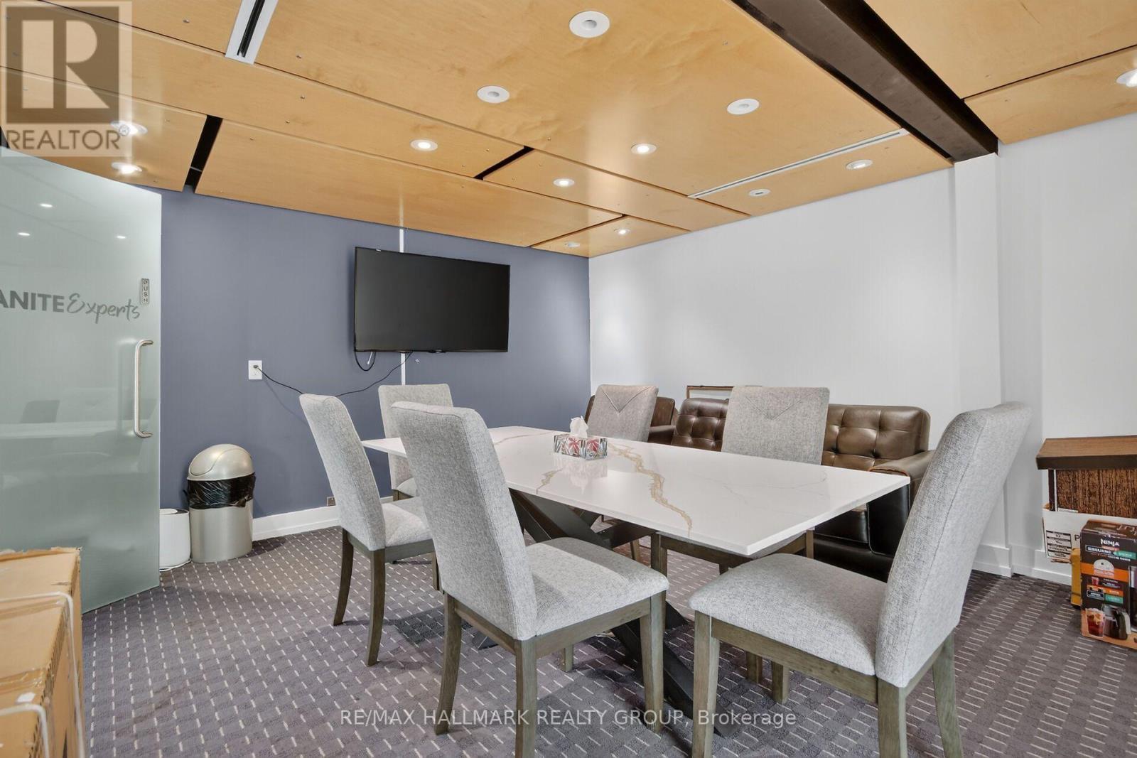 818 Boyd Avenue, Ottawa, ON