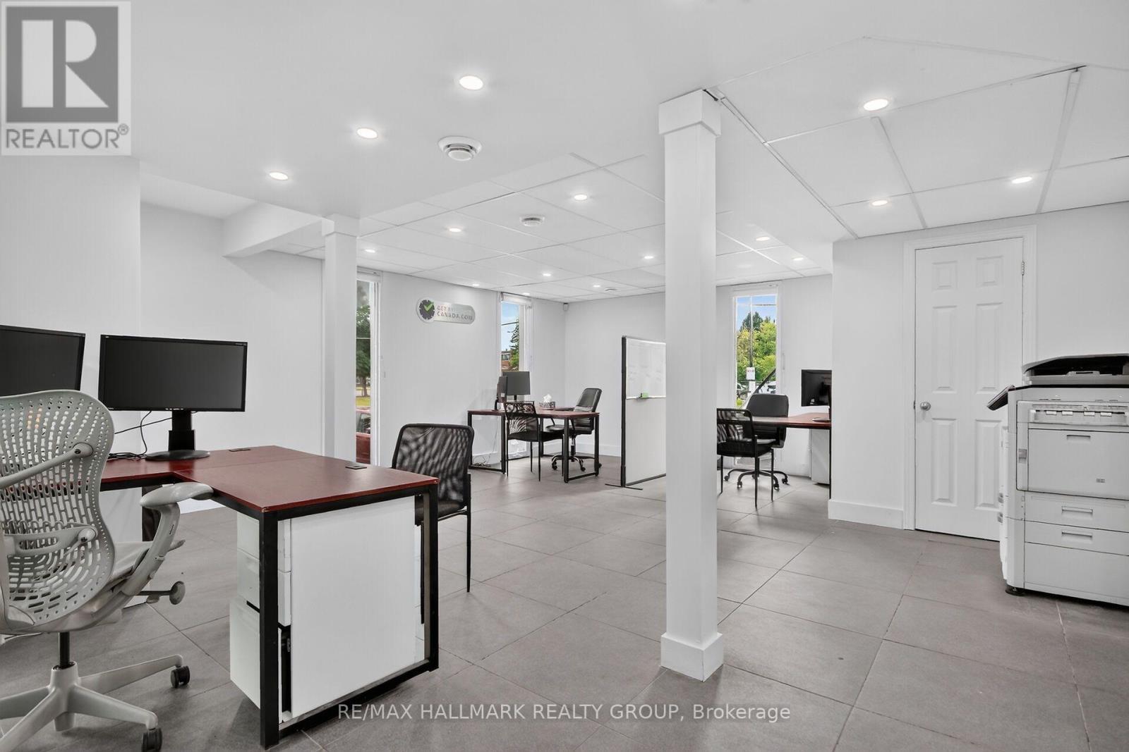 818 Boyd Avenue, Ottawa, ON
