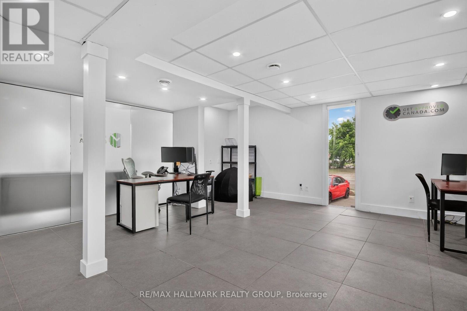 818 Boyd Avenue, Ottawa, ON