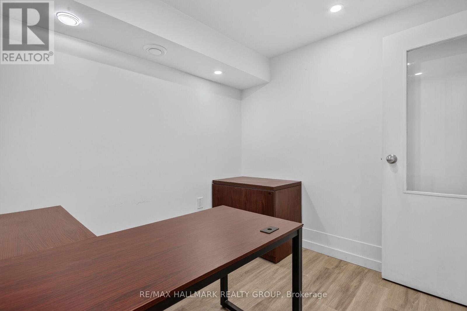 818 Boyd Avenue, Ottawa, ON