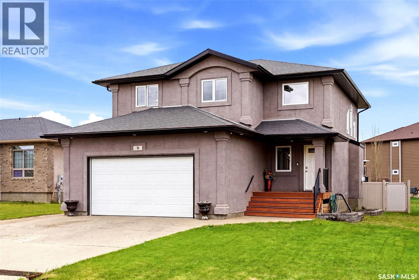 9 Mckenzie Pointe, White City, SK - Outdoor