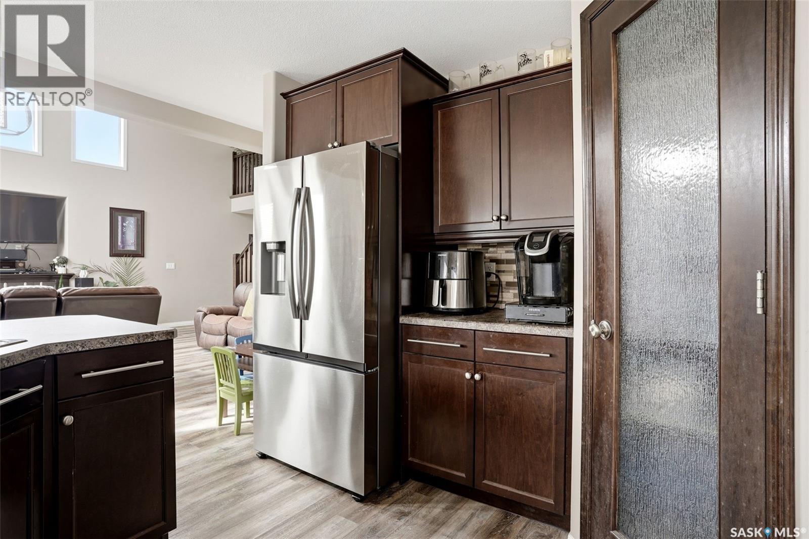9 Mckenzie Pointe, White City, SK - Indoor Photo Showing Kitchen