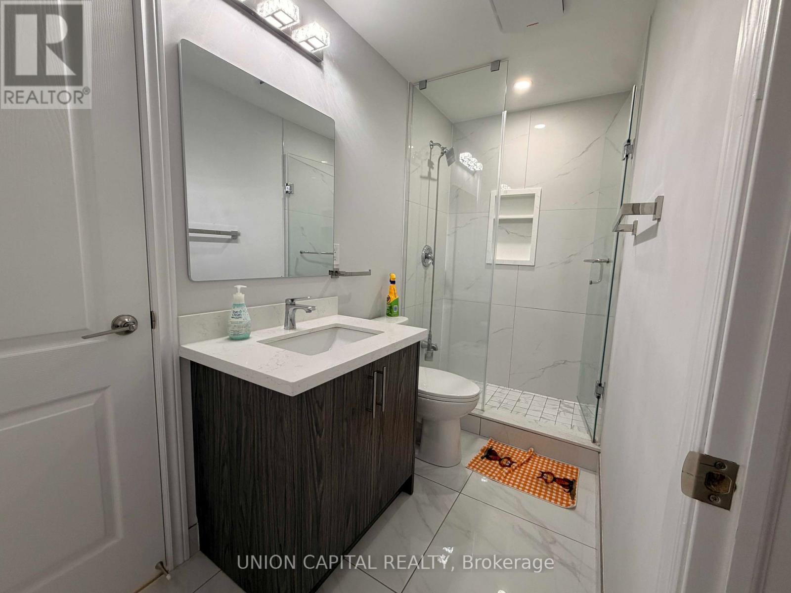 1 Waterleaf Road, Markham, ON - Indoor Photo Showing Bathroom