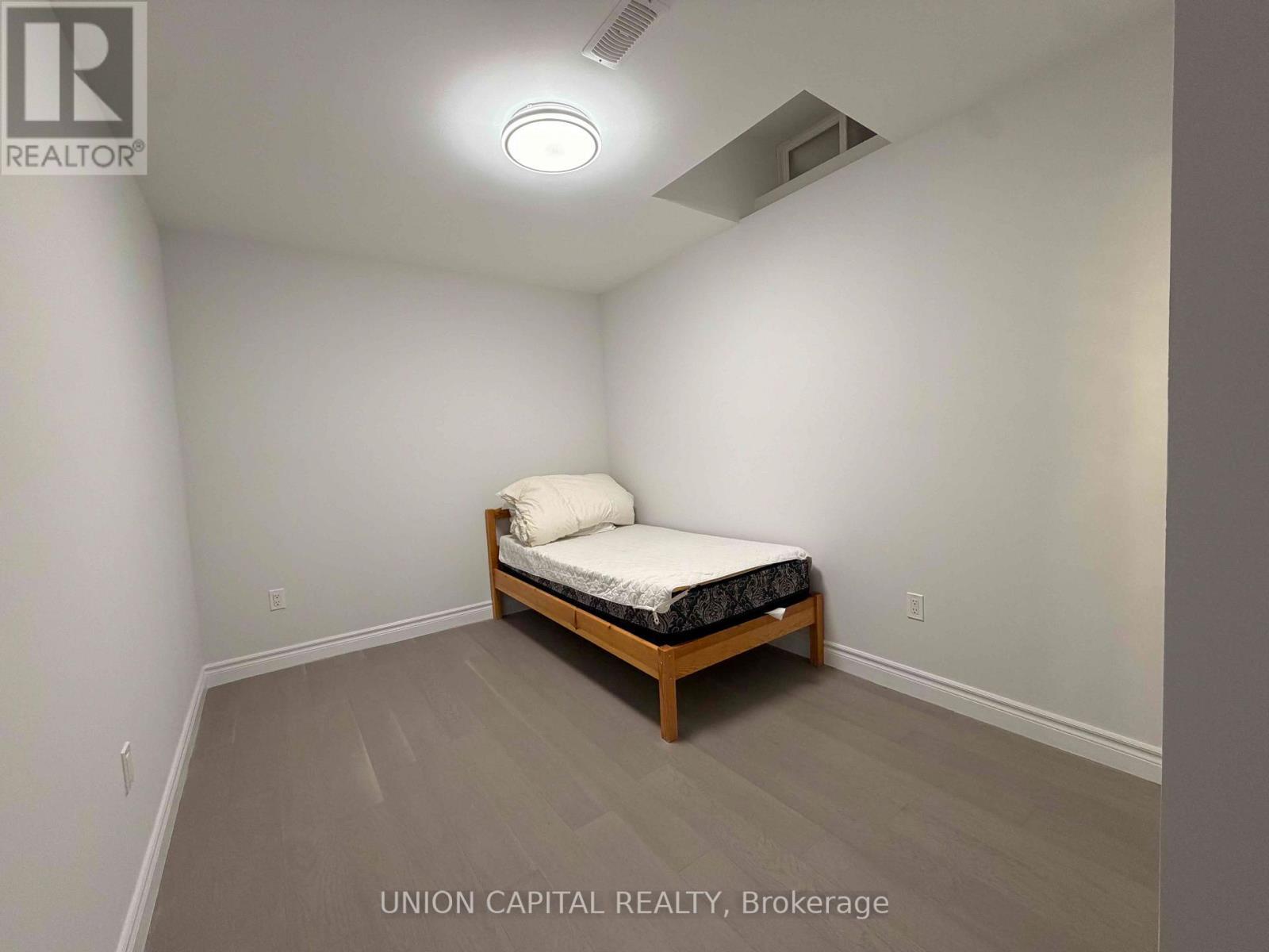 1 Waterleaf Road, Markham, ON - Indoor Photo Showing Bedroom