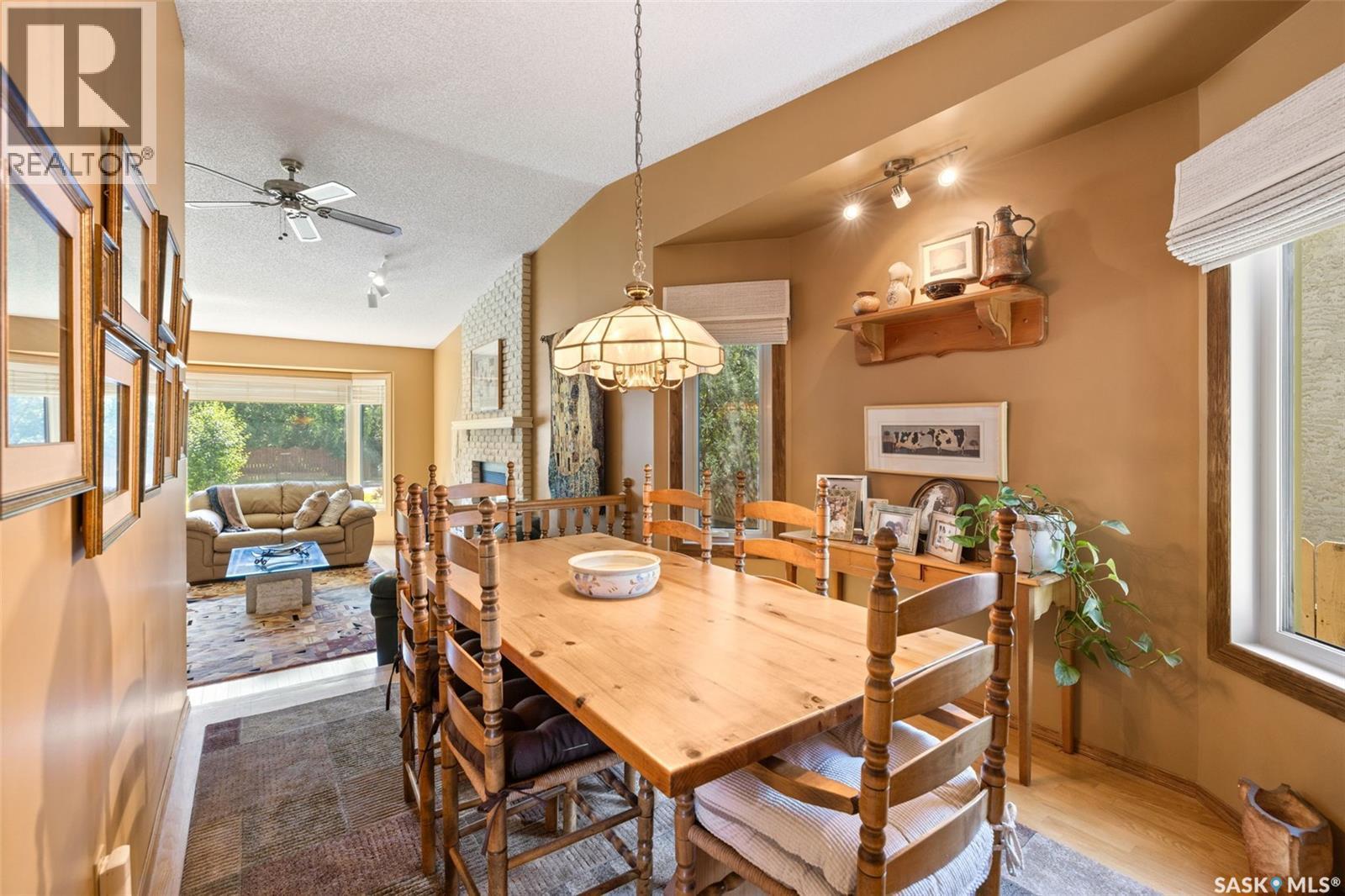 3147 Harding Street, Regina, SK - Indoor Photo Showing Dining Room