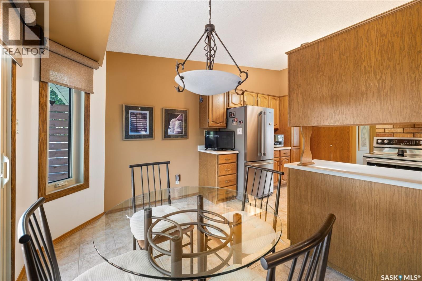 3147 Harding Street, Regina, SK - Indoor Photo Showing Dining Room