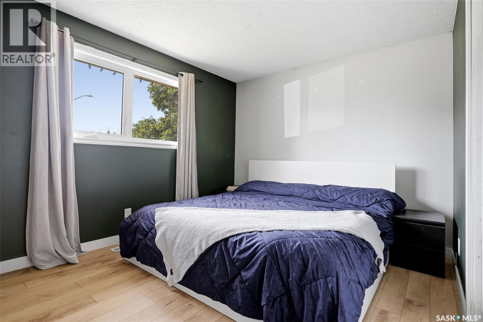 614 3Rd Avenue, Pilot Butte, SK - Indoor Photo Showing Bedroom