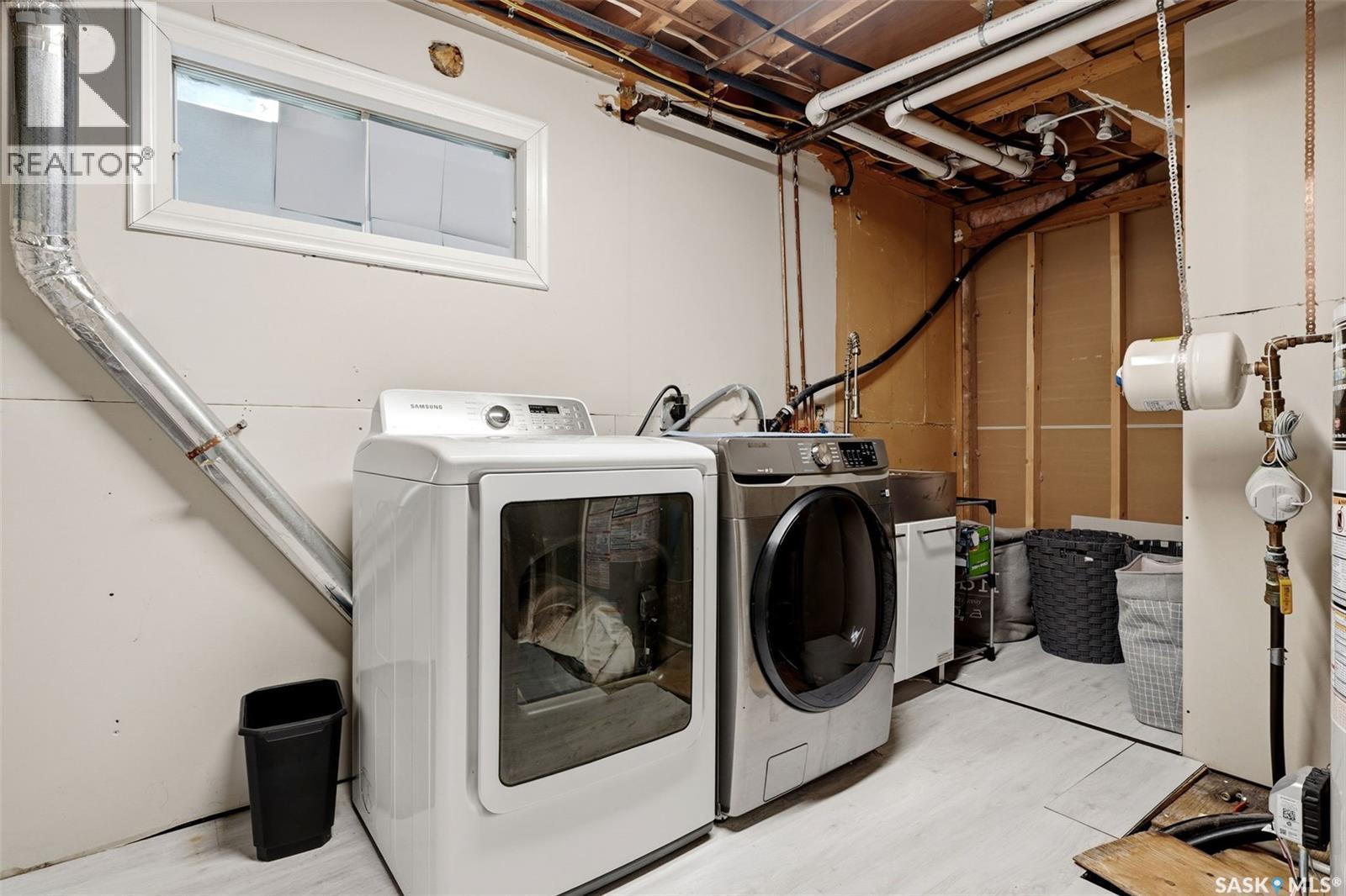 614 3Rd Avenue, Pilot Butte, SK - Indoor Photo Showing Laundry Room