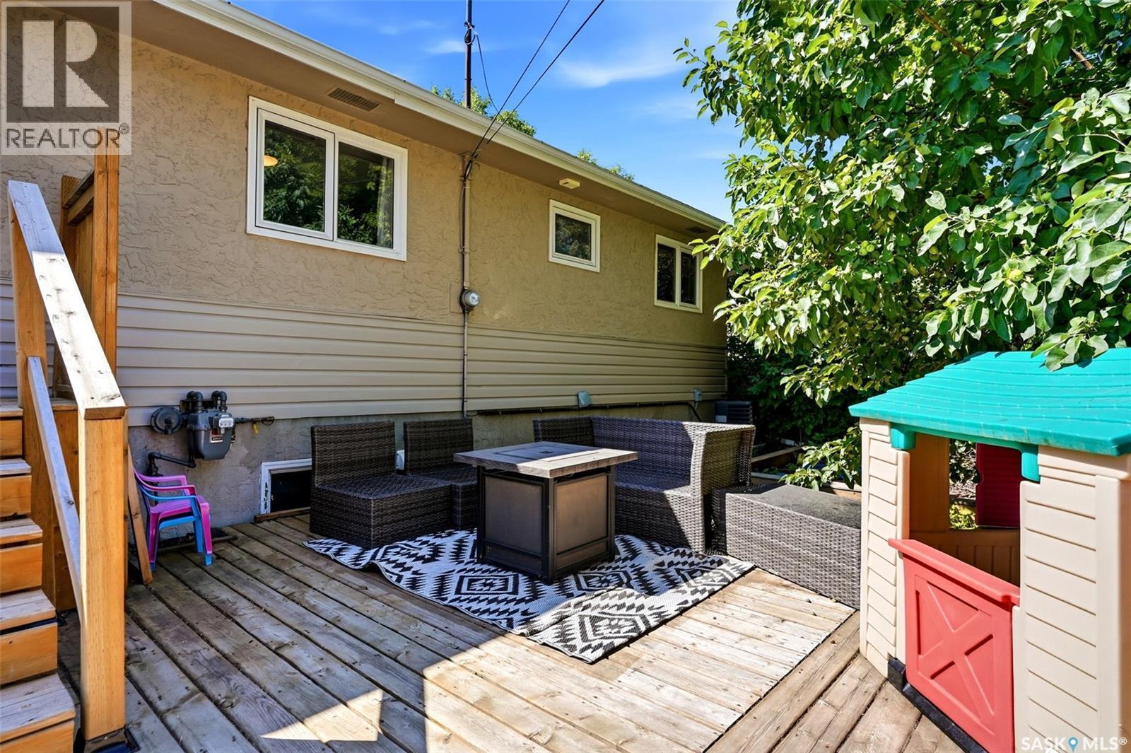 614 3Rd Avenue, Pilot Butte, SK - Outdoor With Deck Patio Veranda With Exterior