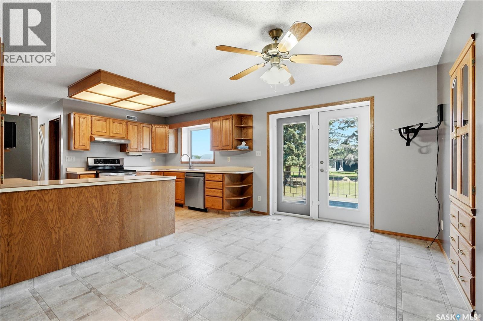 Donahue Acreage, Perdue Rm No. 346, SK - Indoor Photo Showing Kitchen