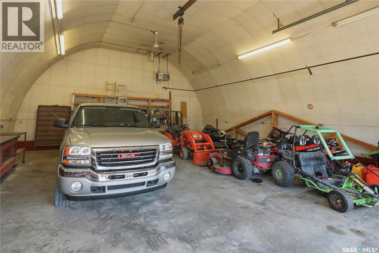 Donahue Acreage, Perdue Rm No. 346, SK - Indoor Photo Showing Garage