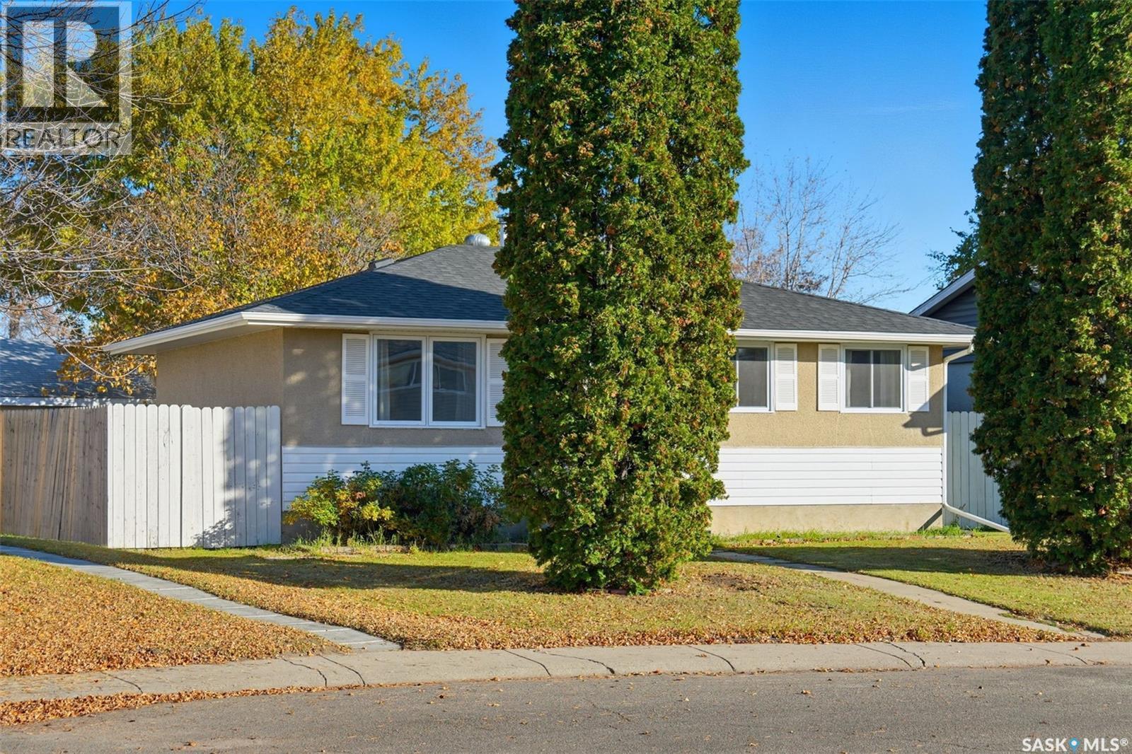 10 Dominion Crescent, Saskatoon, SK - Outdoor