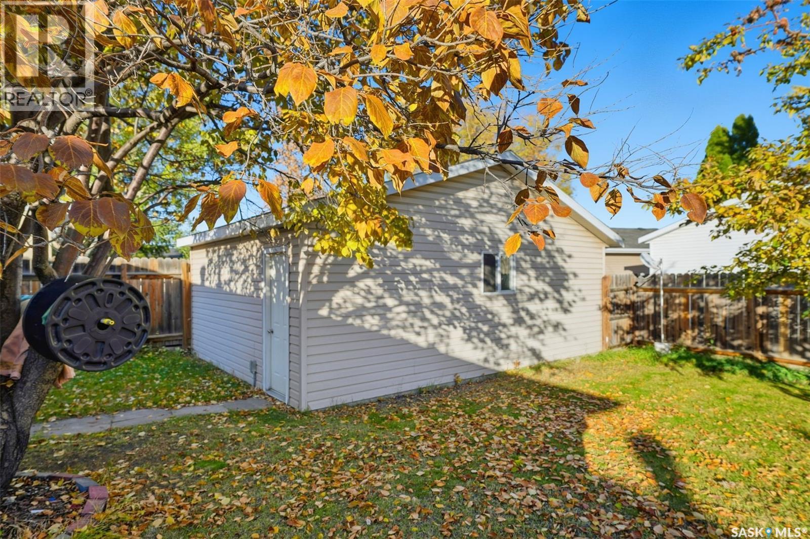 10 Dominion Crescent, Saskatoon, SK - Outdoor