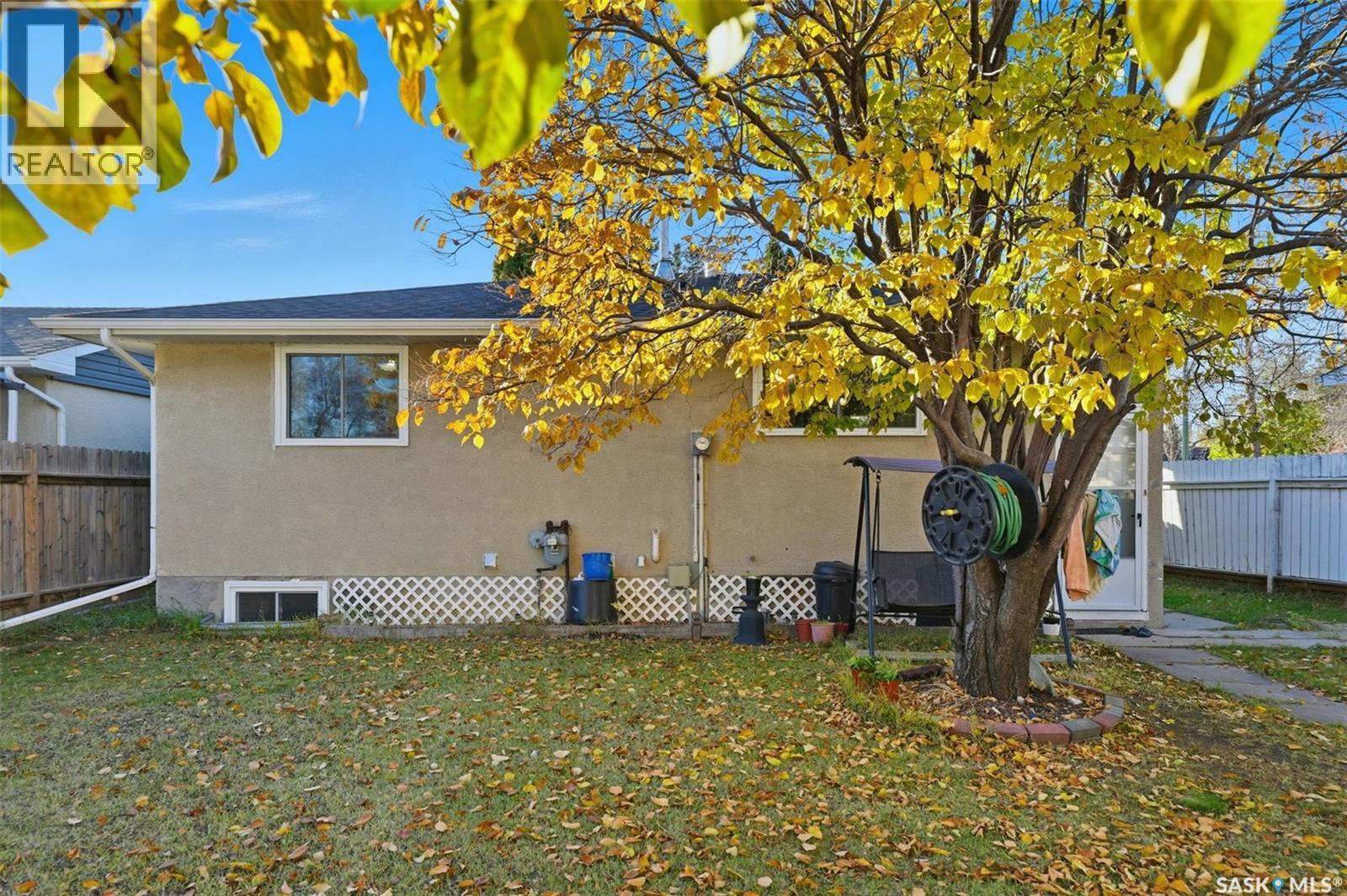 10 Dominion Crescent, Saskatoon, SK - Outdoor