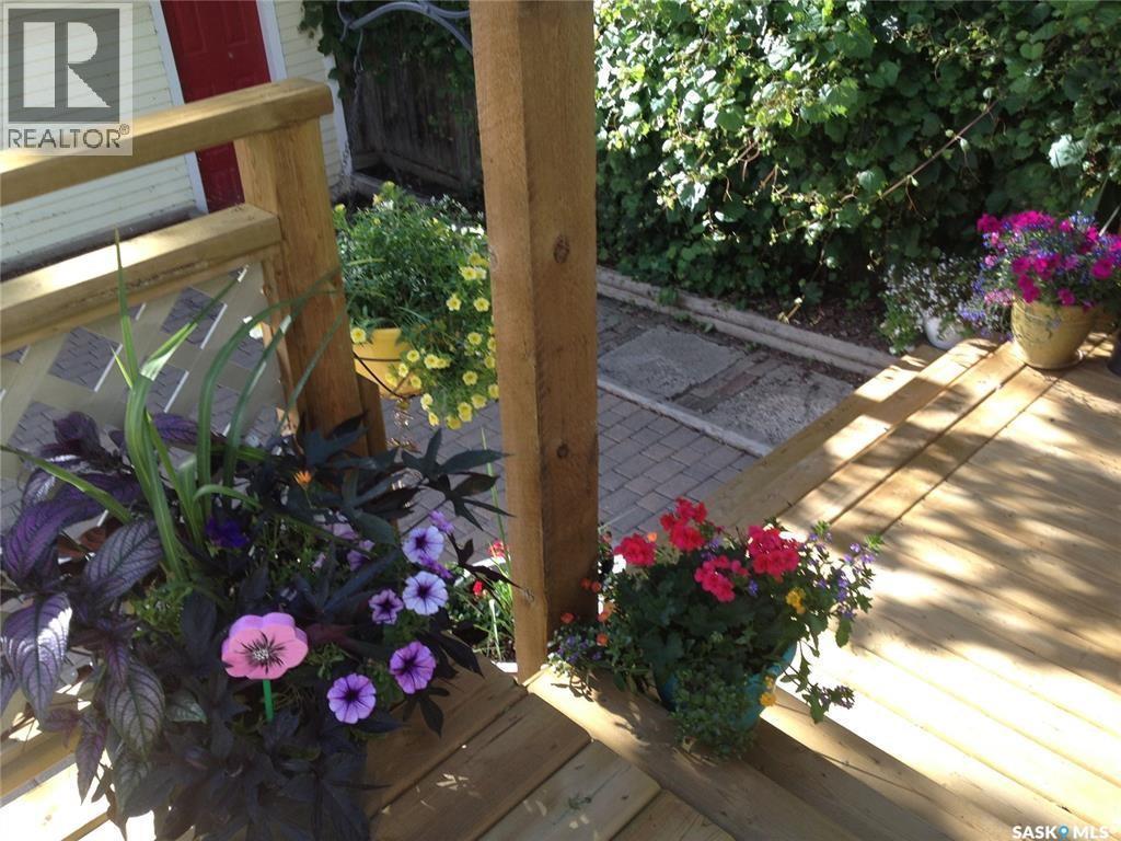 2834 Rae Street, Regina, SK - Outdoor
