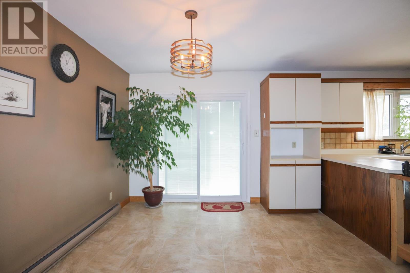 24 Granite St, Sault Ste. Marie, ON - Indoor Photo Showing Kitchen