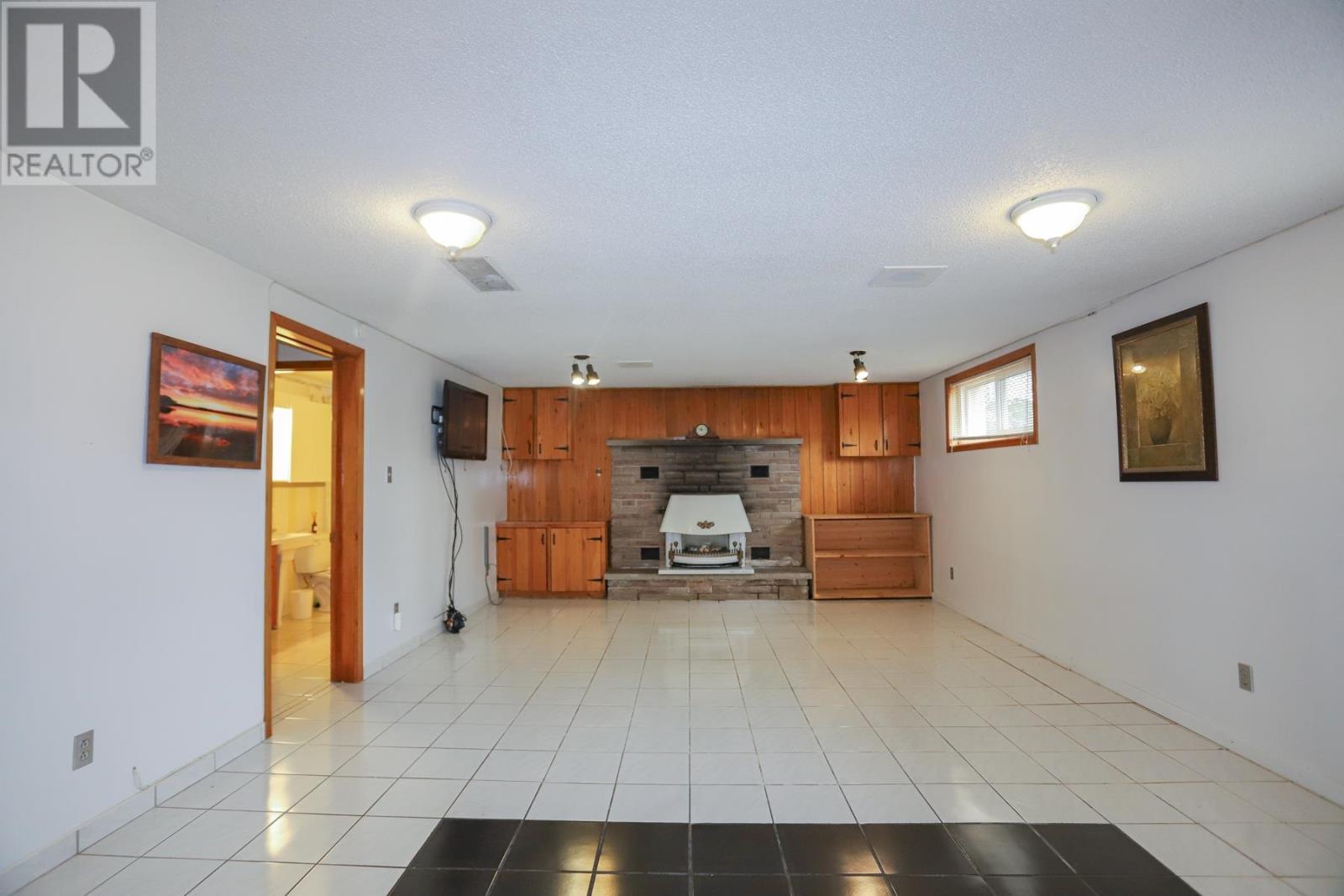 24 Granite St, Sault Ste. Marie, ON - Indoor