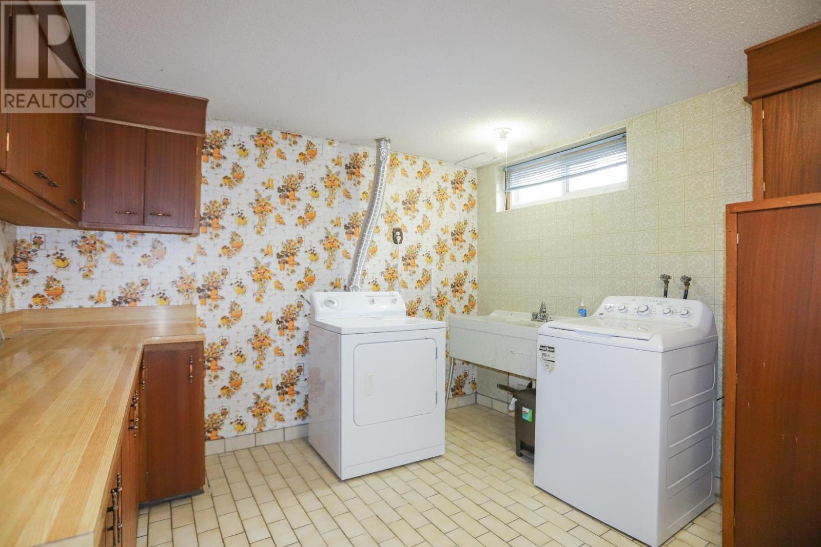 24 Granite St, Sault Ste. Marie, ON - Indoor Photo Showing Laundry Room