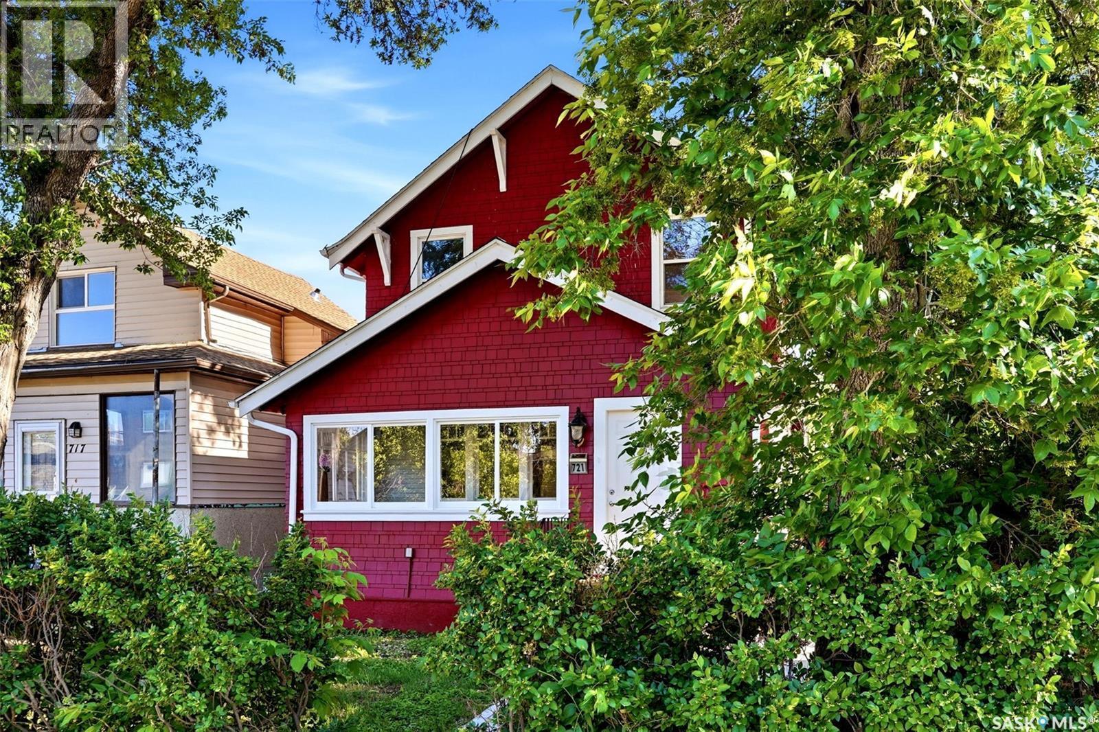 721 College Avenue, Regina, SK - Outdoor