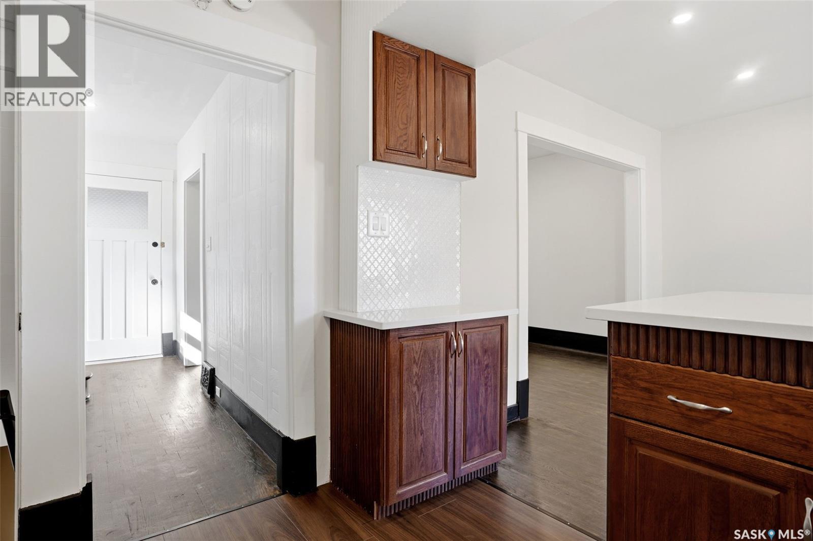 721 College Avenue, Regina, SK - Indoor Photo Showing Other Room