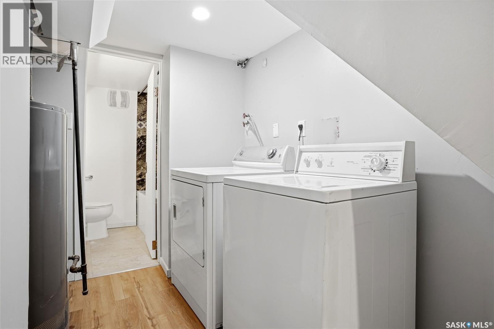 721 College Avenue, Regina, SK - Indoor Photo Showing Laundry Room