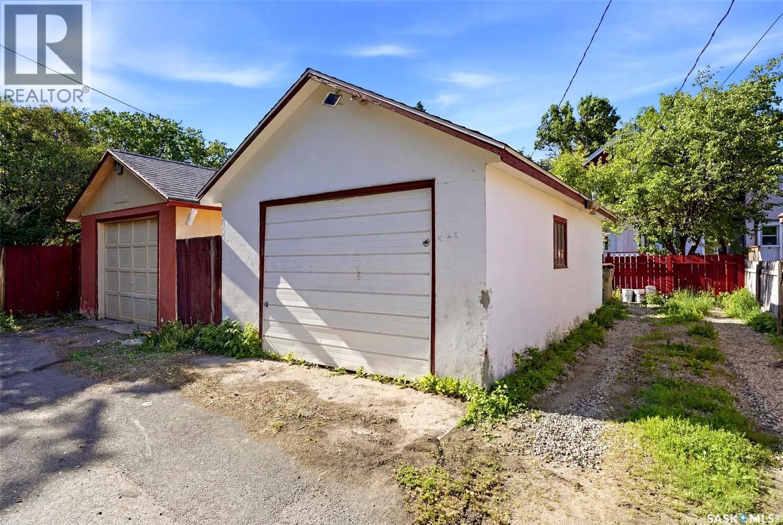 721 College Avenue, Regina, SK - Outdoor With Exterior
