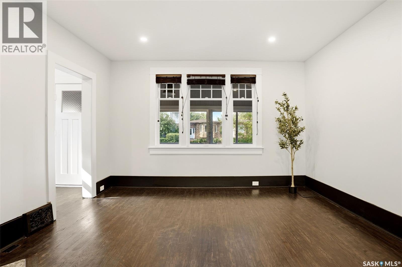721 College Avenue, Regina, SK - Indoor Photo Showing Other Room