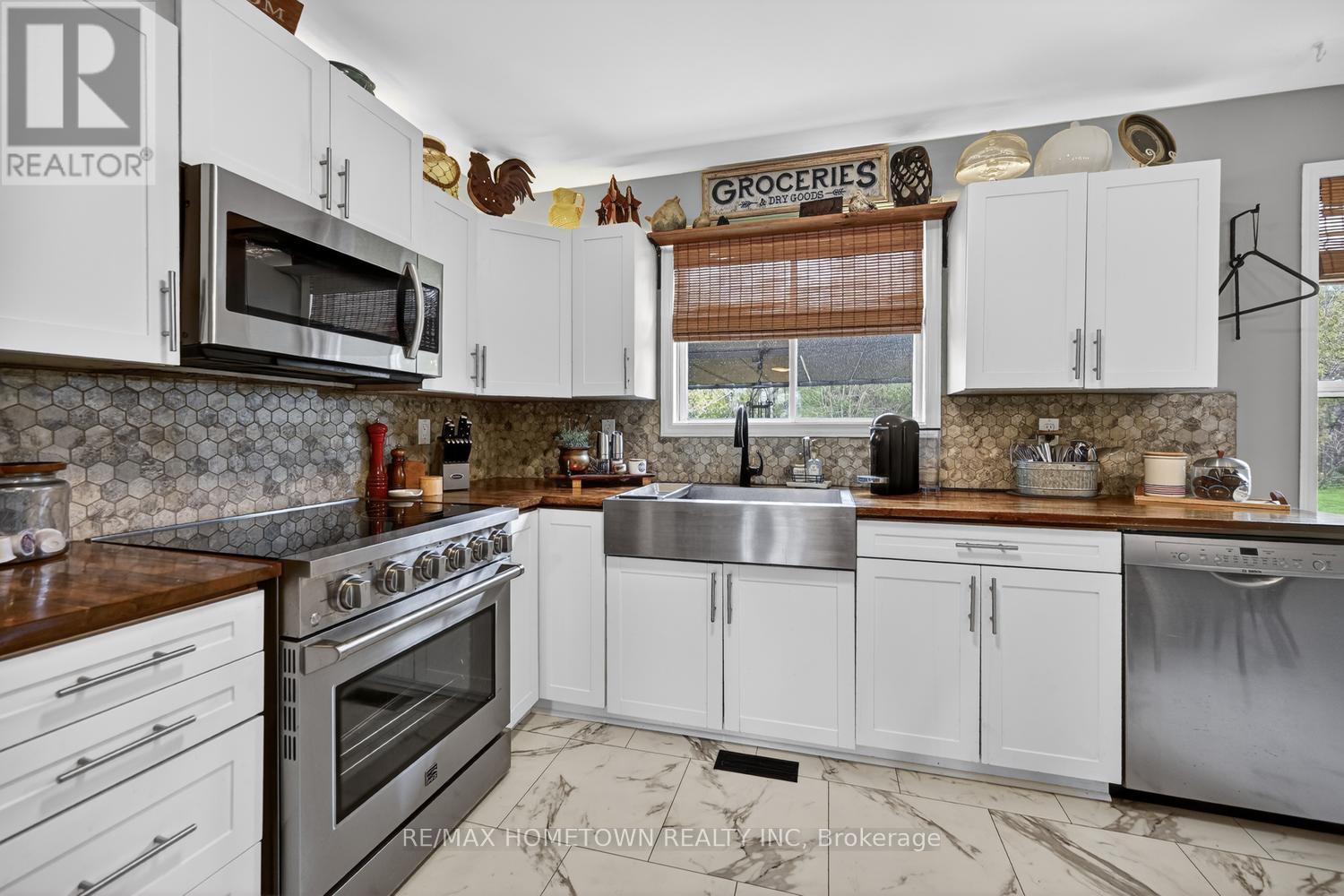 6244 Sixth Concession, Augusta, ON - Indoor Photo Showing Kitchen