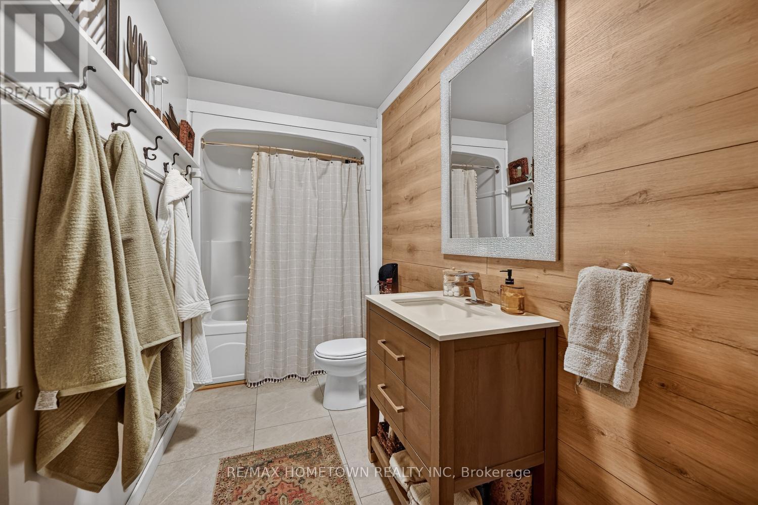 6244 Sixth Concession, Augusta, ON - Indoor Photo Showing Bathroom