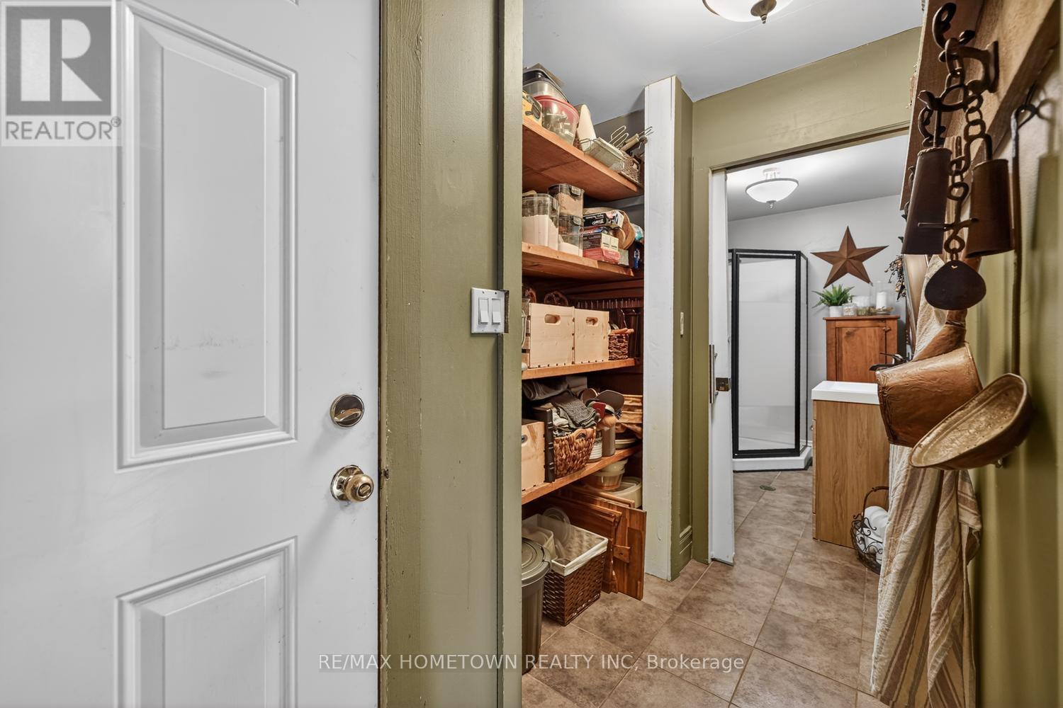 6244 Sixth Concession, Augusta, ON - Indoor Photo Showing Other Room
