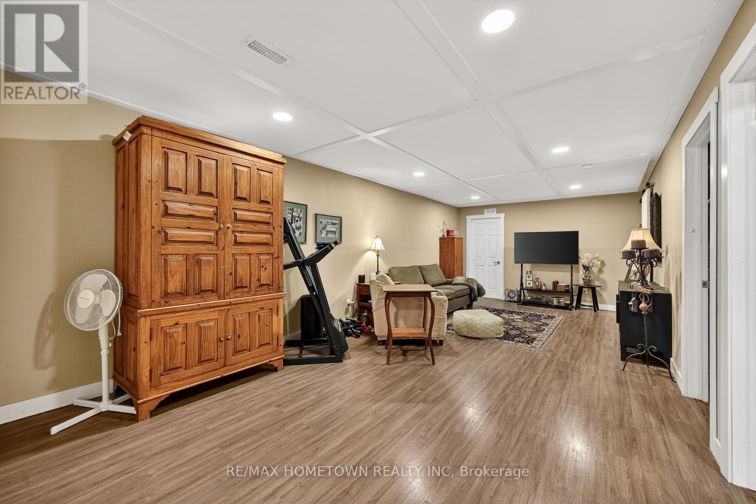 6244 Sixth Concession, Augusta, ON - Indoor