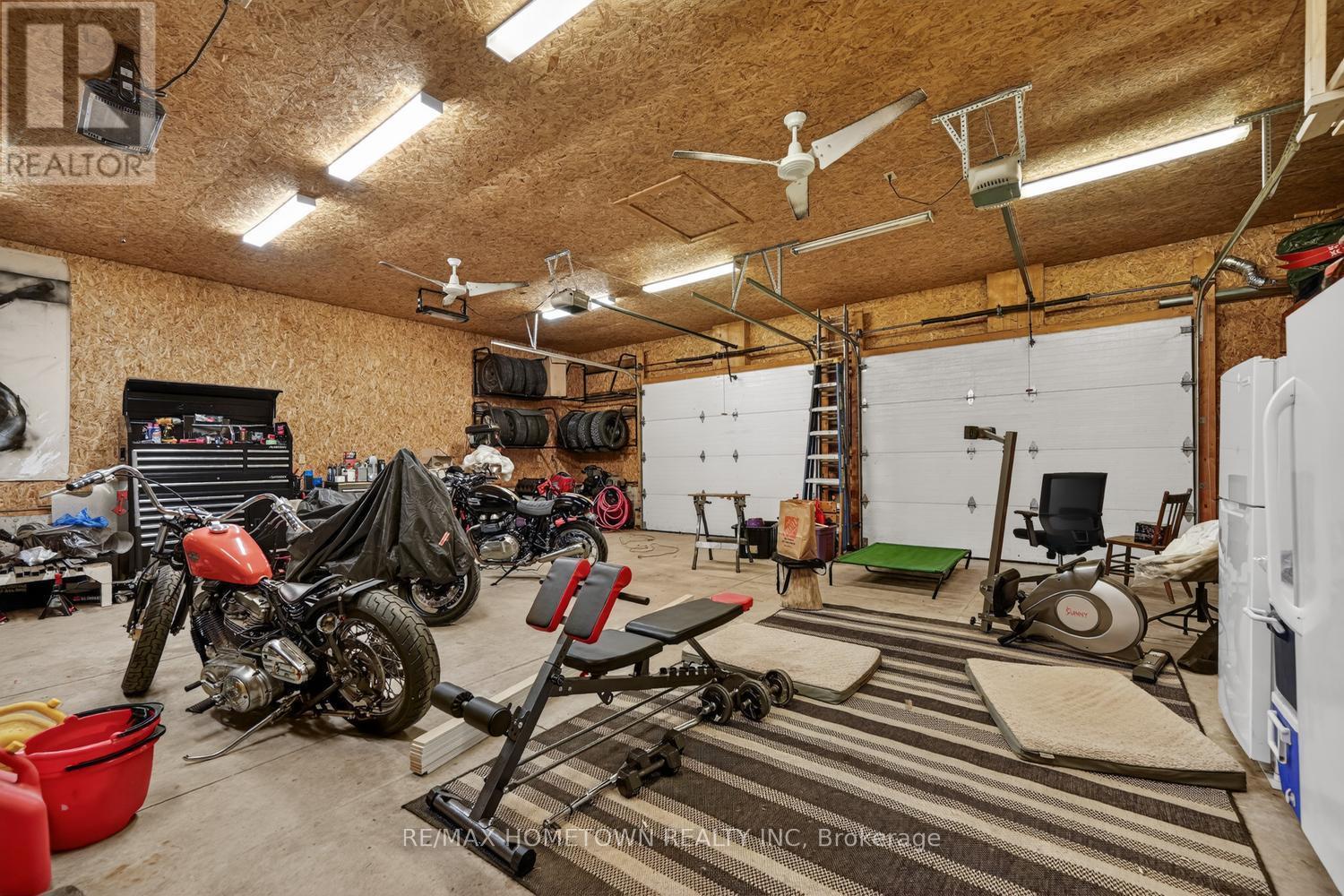 6244 Sixth Concession, Augusta, ON - Indoor Photo Showing Garage