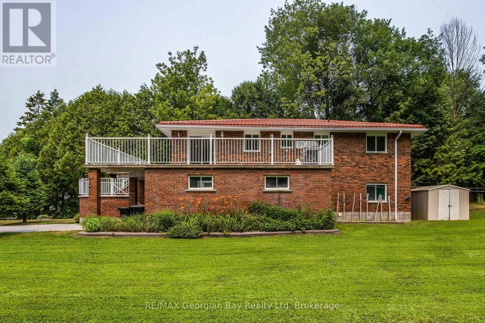 Side View of Home - 25 Albert Avenue, Tiny, ON - Outdoor