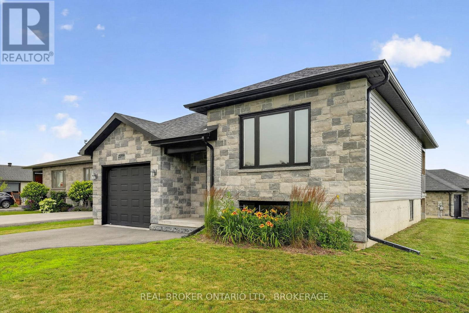 2199 Burke Avenue, Cornwall, ON - Outdoor
