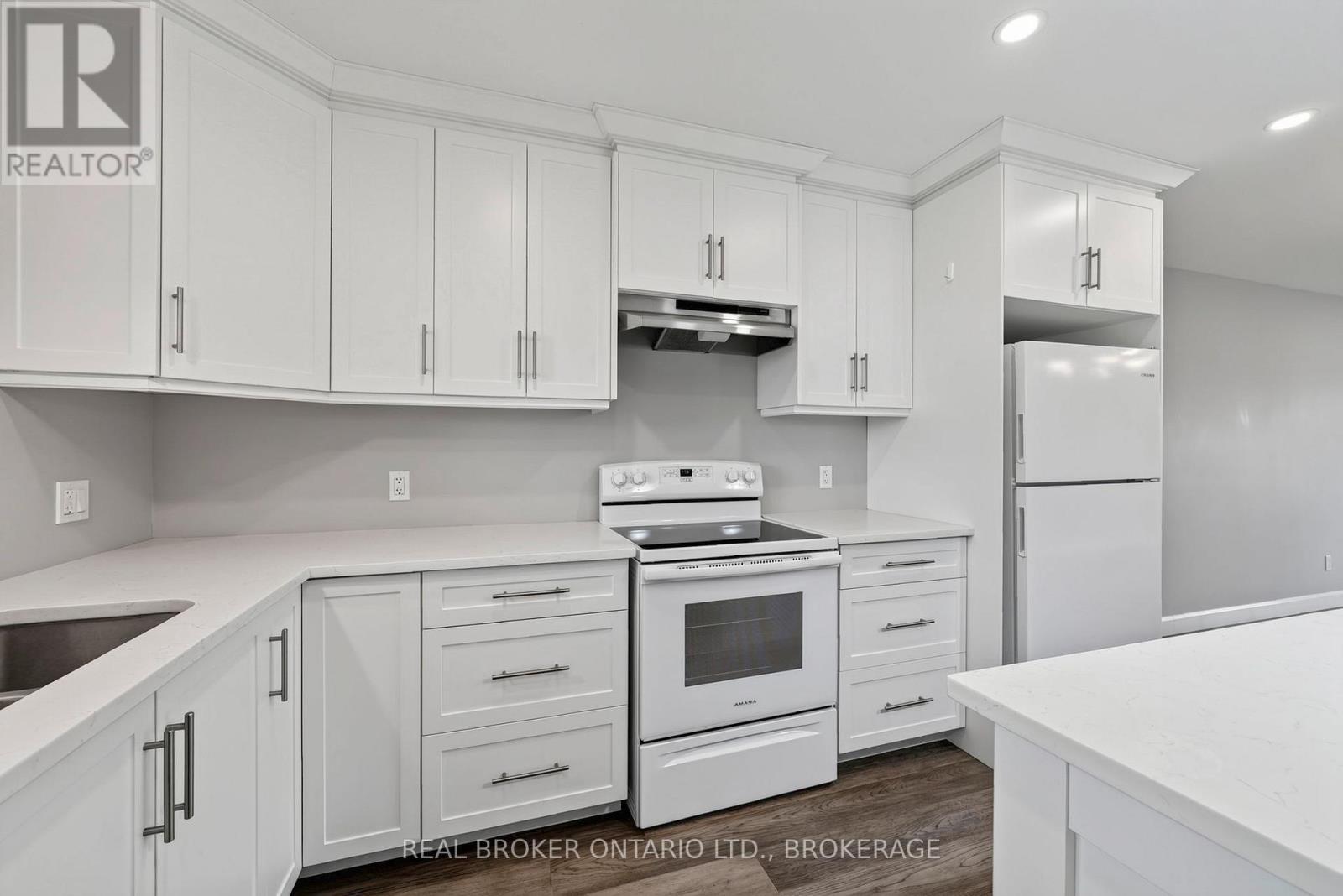 2199 Burke Avenue, Cornwall, ON - Indoor Photo Showing Kitchen