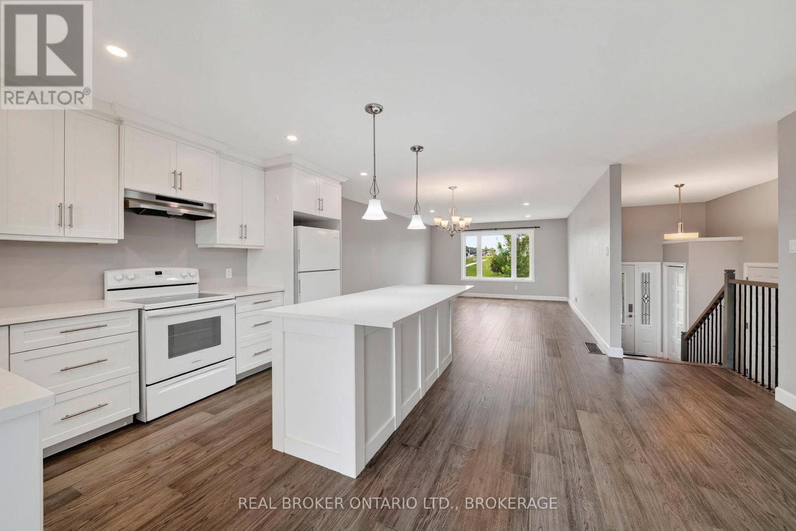 2199 Burke Avenue, Cornwall, ON - Indoor Photo Showing Kitchen