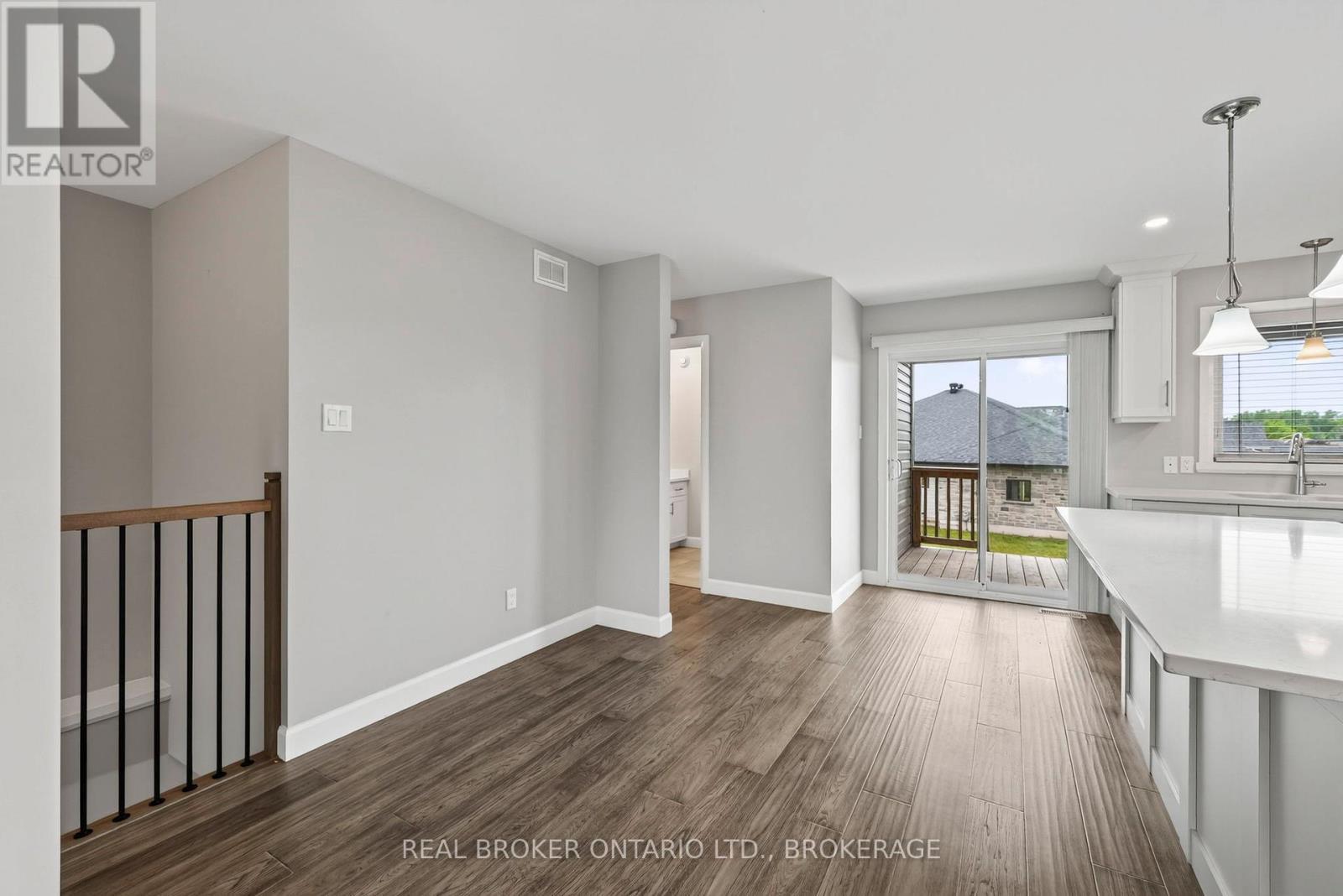 2199 Burke Avenue, Cornwall, ON - Indoor Photo Showing Other Room