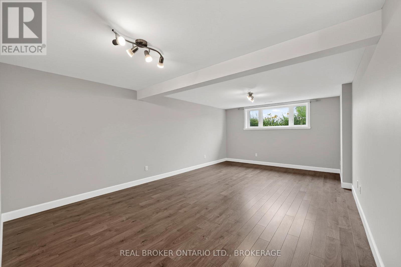 2199 Burke Avenue, Cornwall, ON - Indoor Photo Showing Other Room